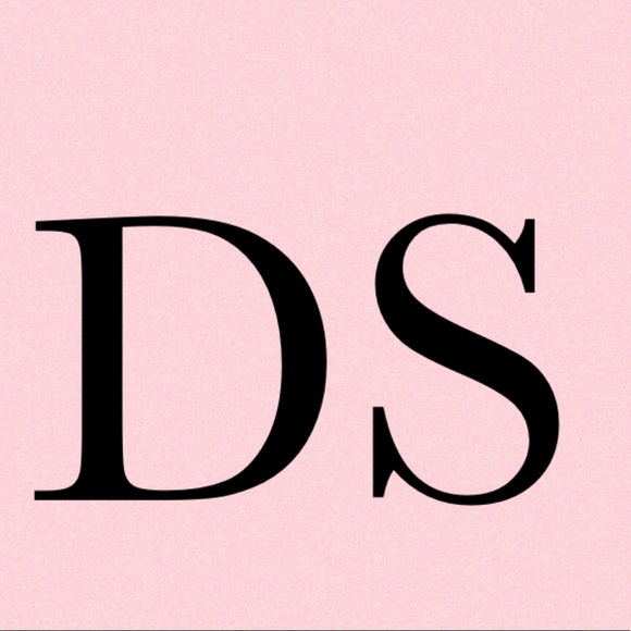 Meet your Posher, Daniela - Picture 1 of 1